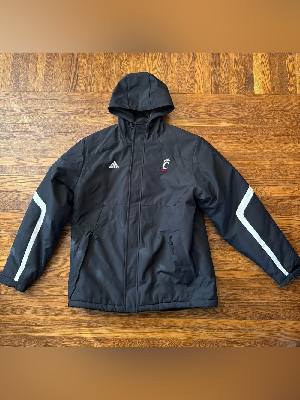 Cincinnati Bearcats Adidas Sideline
Heavyweight Jacket NCAA NOS adidas hood
